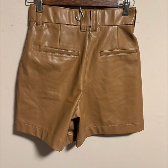 Abercrombie & Fitch 90's Tailored Vegan Leather 6" Shorts - Caramel- Size XS - Picture 4 of 9